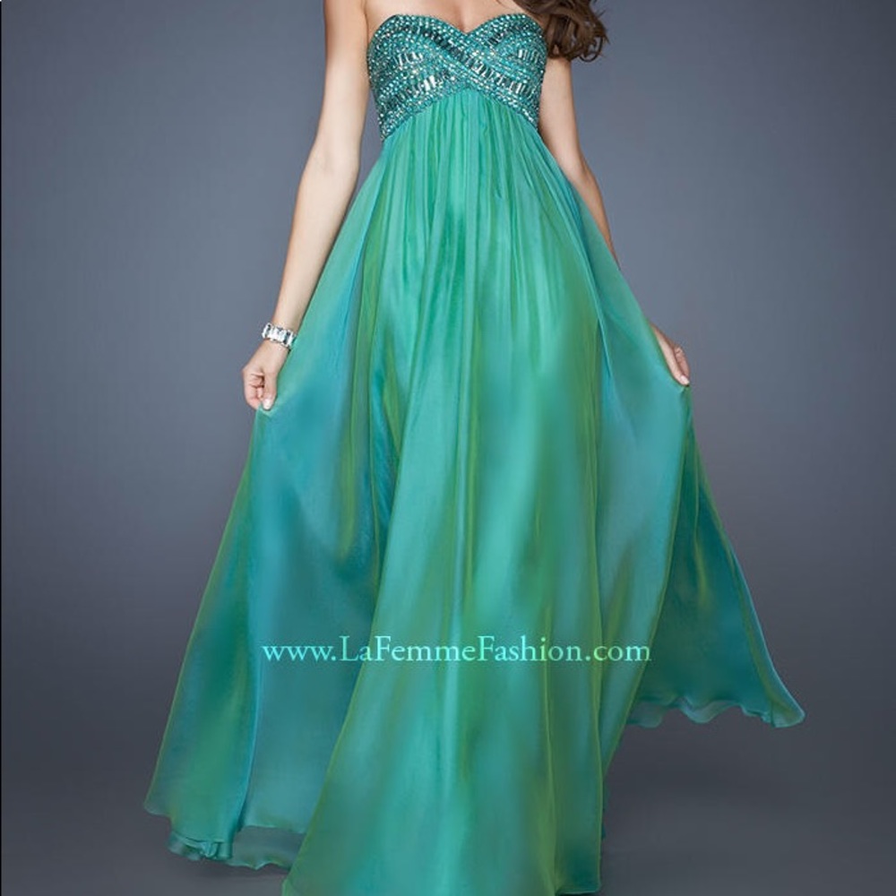 La Femme Fashion Prom Dress